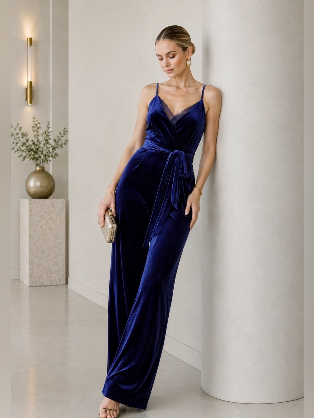 NWT L'AGENCE Justice Velvet Wide-Leg Jumpsuit in Midnight Sz 4 - Picture 5 of 17
